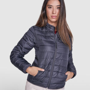 FINLAND WOMAN RA5095